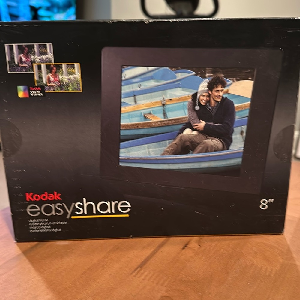 Kodak easy share 8”